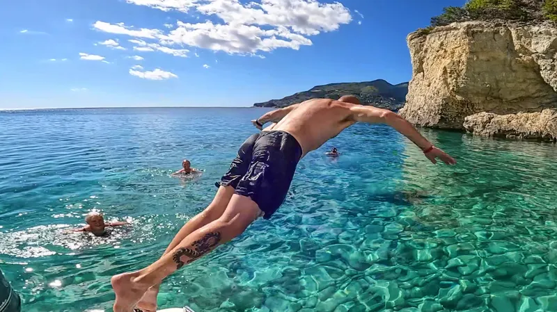 Turtle Spotting Tour with local guides brothers Dimitri & Pantelis in Zakynthos Marine Park