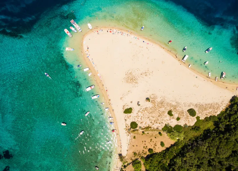 Zakynthos West Coast Boat Tour with Shipwreck Beach, Mizithres & Turtle Spotting