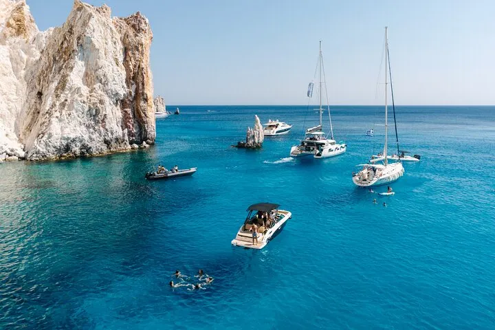Milos Semi-Private Boat Tour – Kleftiko, Sarakiniko & Poliegos
