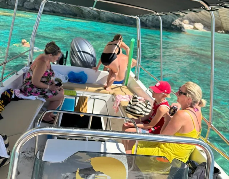 Zakynthos West Coast Boat Tour with Shipwreck Beach, Mizithres & Turtle Spotting