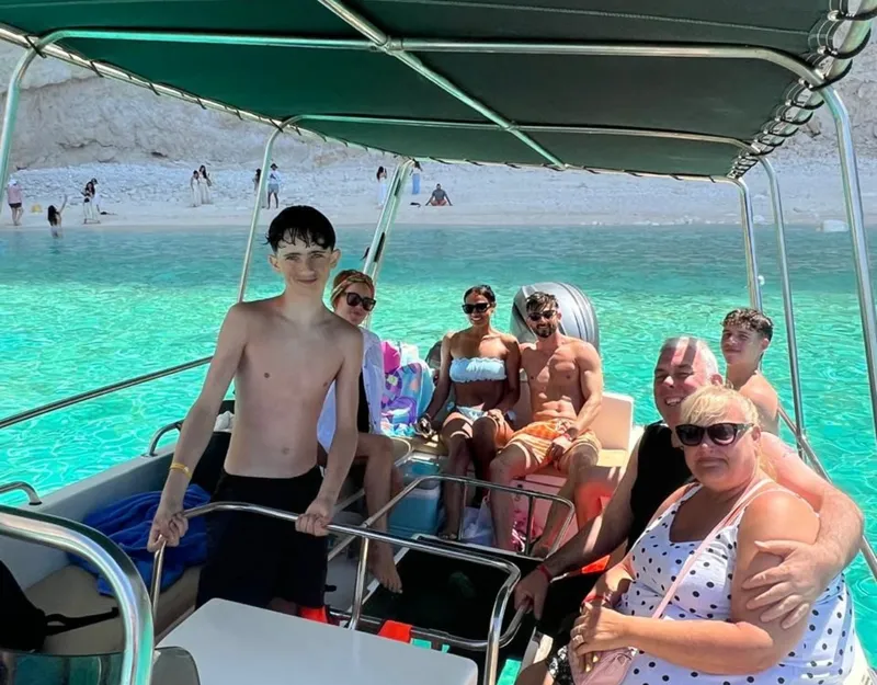 Zakynthos West Coast Boat Tour with Shipwreck Beach, Mizithres & Turtle Spotting