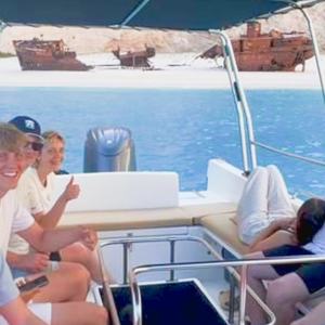 Zakynthos West Coast Boat Tour with Shipwreck Beach, Mizithres & Turtle Spotting